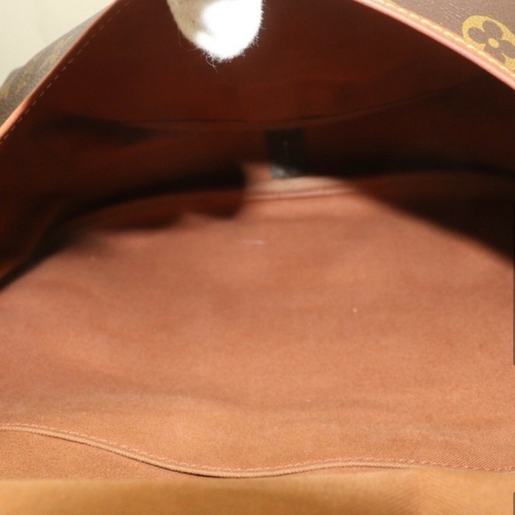 Auth preloved vintage Louis Vuitton Saumur 35 Large Messenger Bag. - Picture 7 of 16
